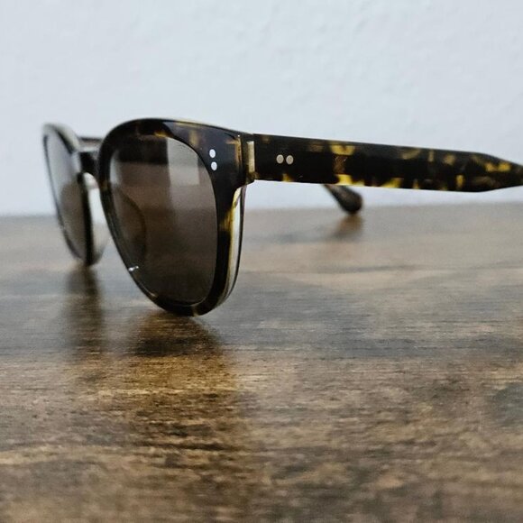 Maui Jim -- CHEETAH 5  (Mint Condition!!!) - Picture 3 of 6